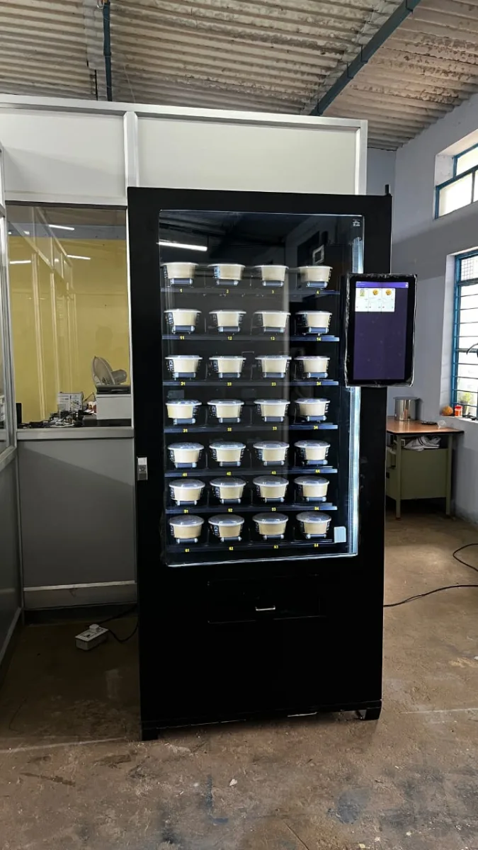 HOT FOOD VENDING MACHINE